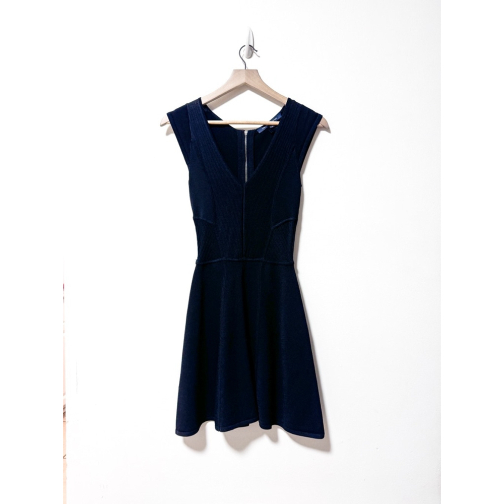 French Connection | Women’s Stretchy Cap-Sleeved V-neck Black Dress Size 0